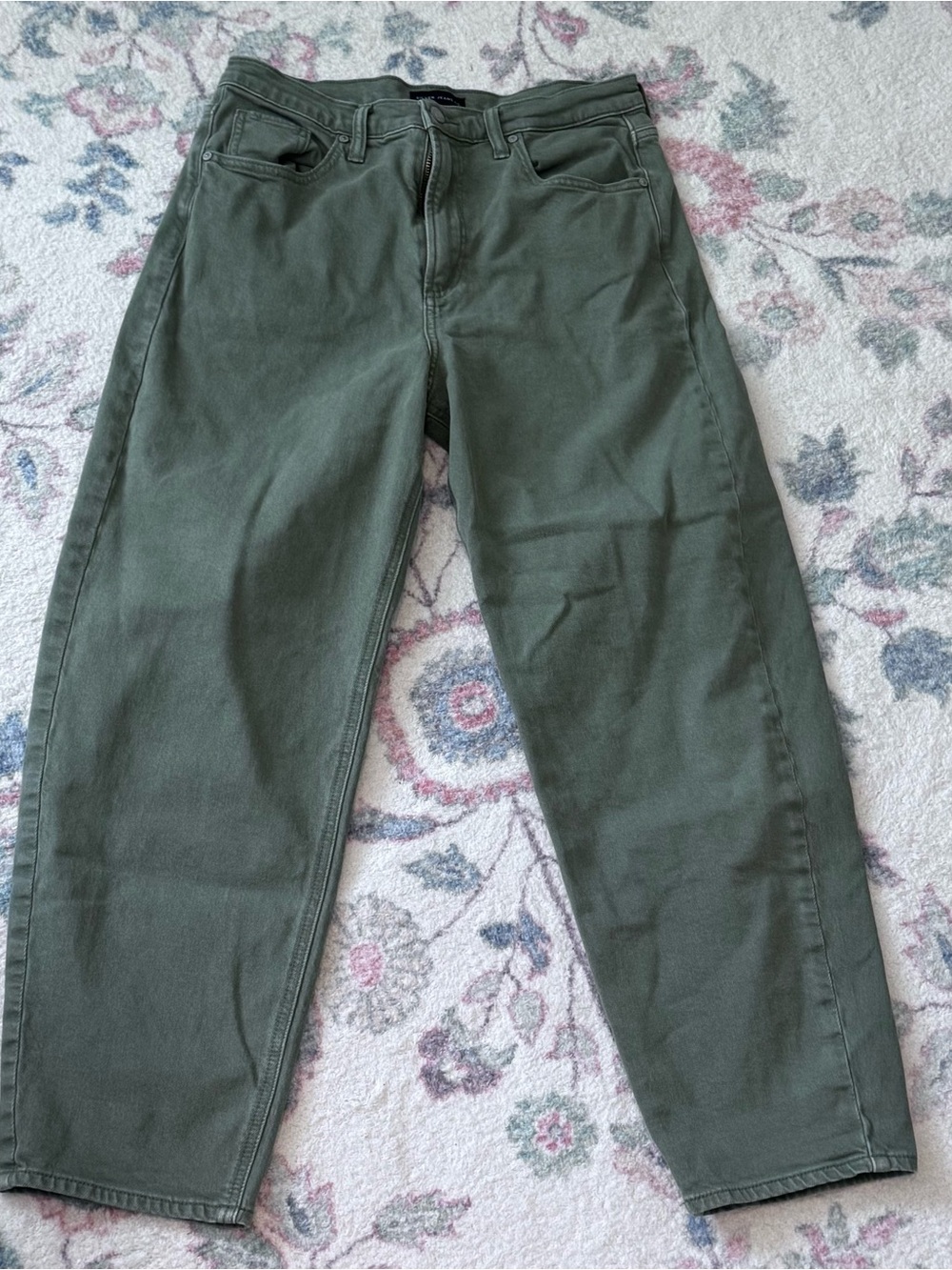 Silver Jeans Women's Relaxed Barrel Olive Green Straight Jeans